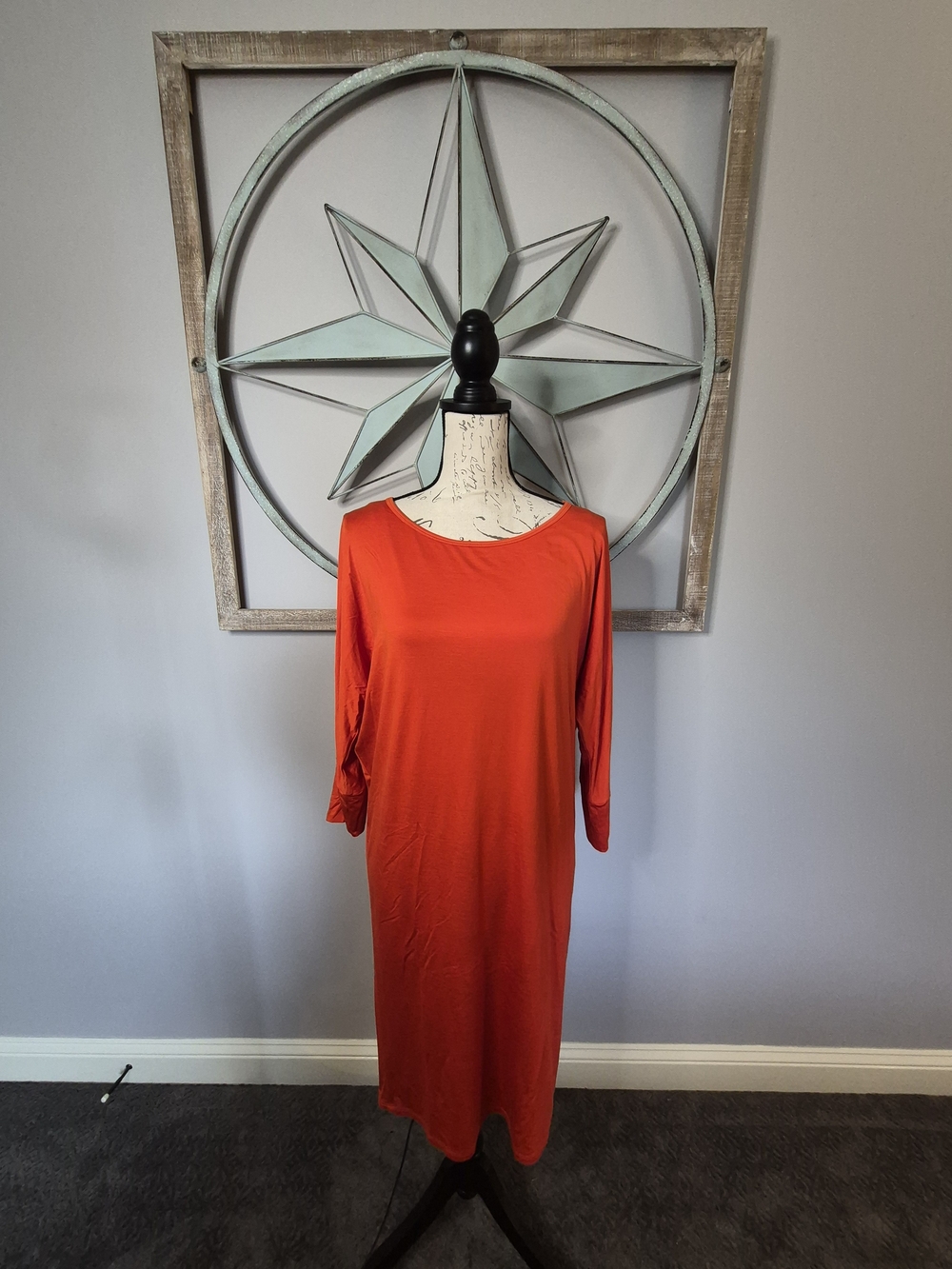 Trina Turk Vibrant 3/4 Sleeve Midi Scoop Neck Sheath Dress Cherry Tomato - L